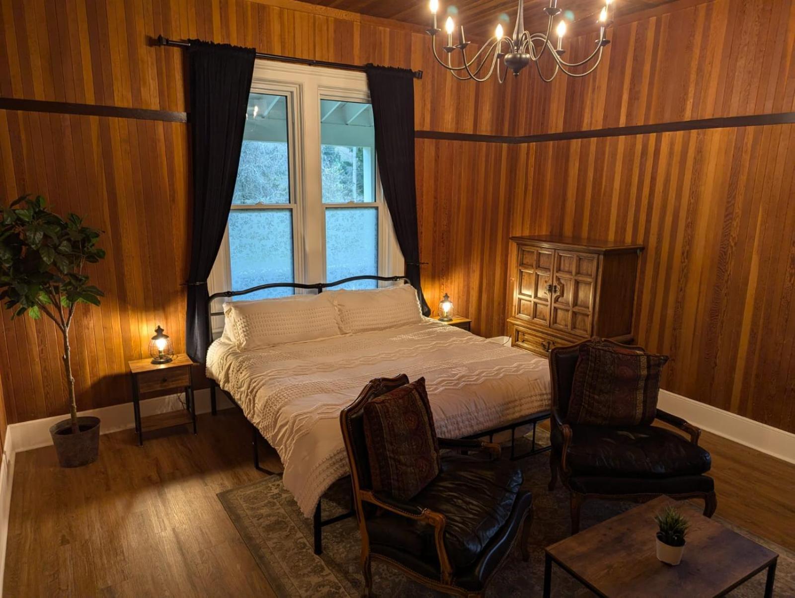 Woodside Farm Country Inn Sooke Bagian luar foto