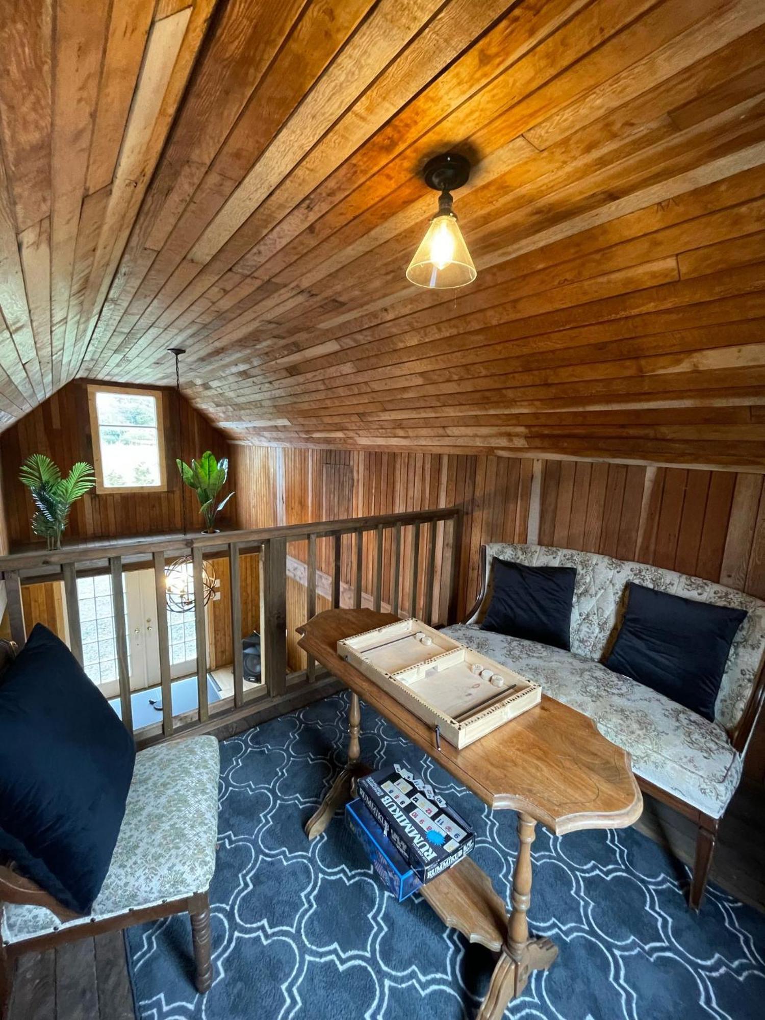 Woodside Farm Country Inn Sooke Bagian luar foto