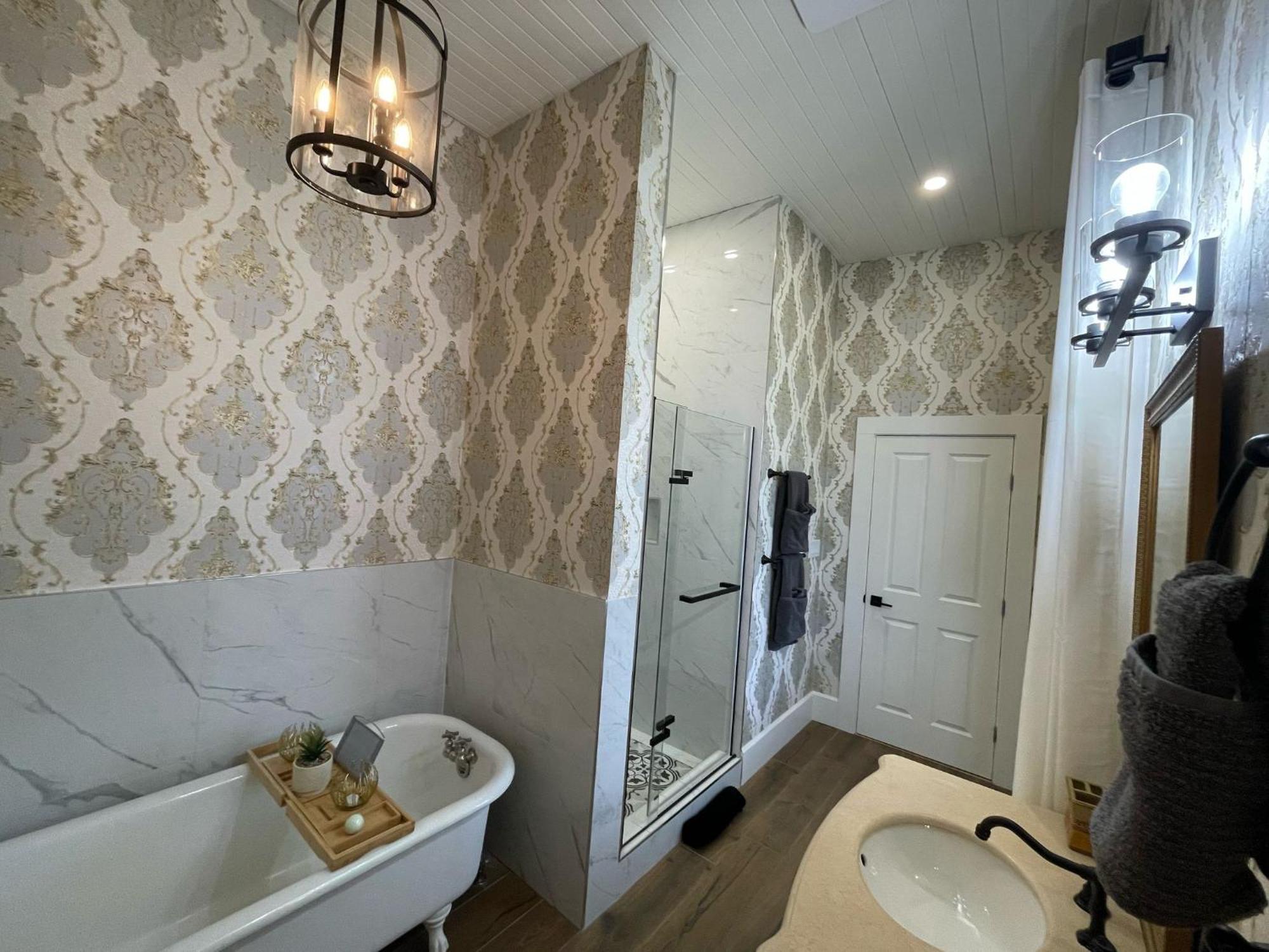 Woodside Farm Country Inn Sooke Bagian luar foto